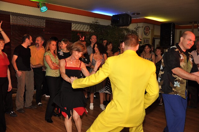 min 2009 05 06 cargo club 584